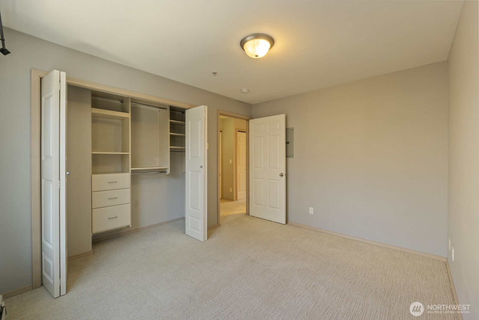 600 North 85th Street, Unit 401 Seattle, WA 98103 - Photo 22 of 39