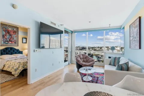 $699,000 | 300 West Beech Street, Unit 1705, San Diego, CA 92101