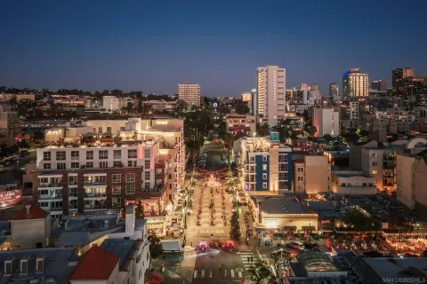 $699,000 | 300 West Beech Street, Unit 1705, San Diego, CA 92101