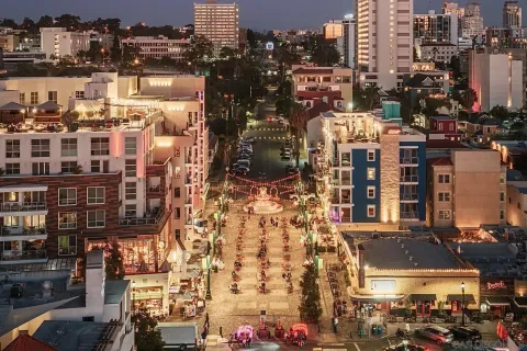 $699,000 | 300 West Beech Street, Unit 1705, San Diego, CA 92101