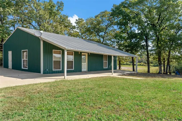 $199,900 | 495 County Road 3100, Clarksville, TX 75426