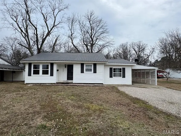 $69,900 | 500 Frisco Street, Campbell, MO 63933