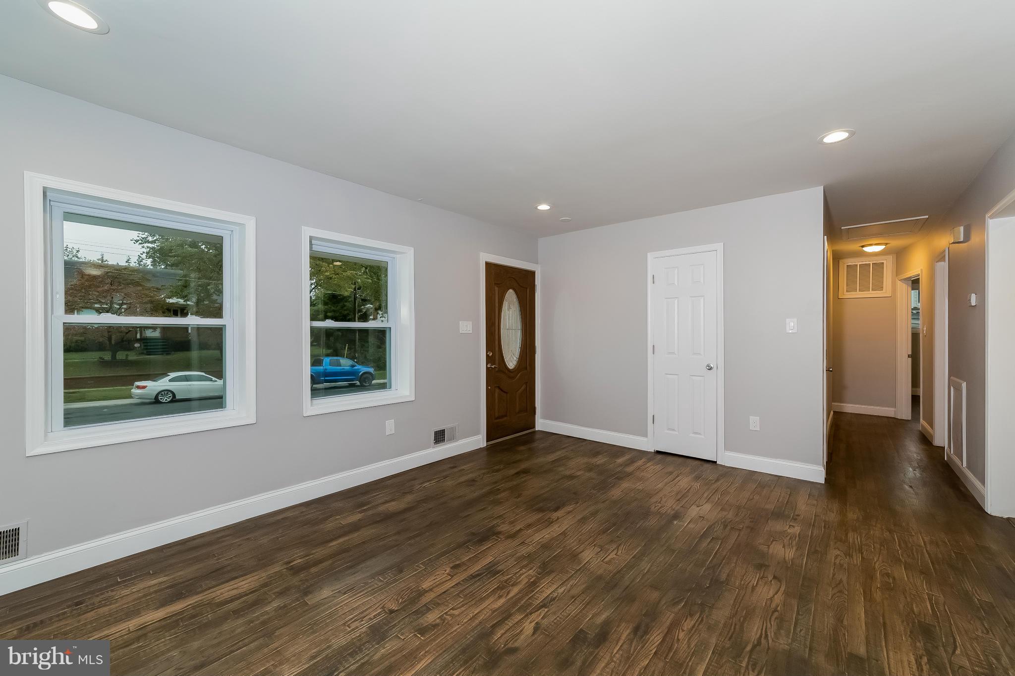 3925 Minden Road Silver Spring, MD 20906 - Photo 4 of 30 Living Room
