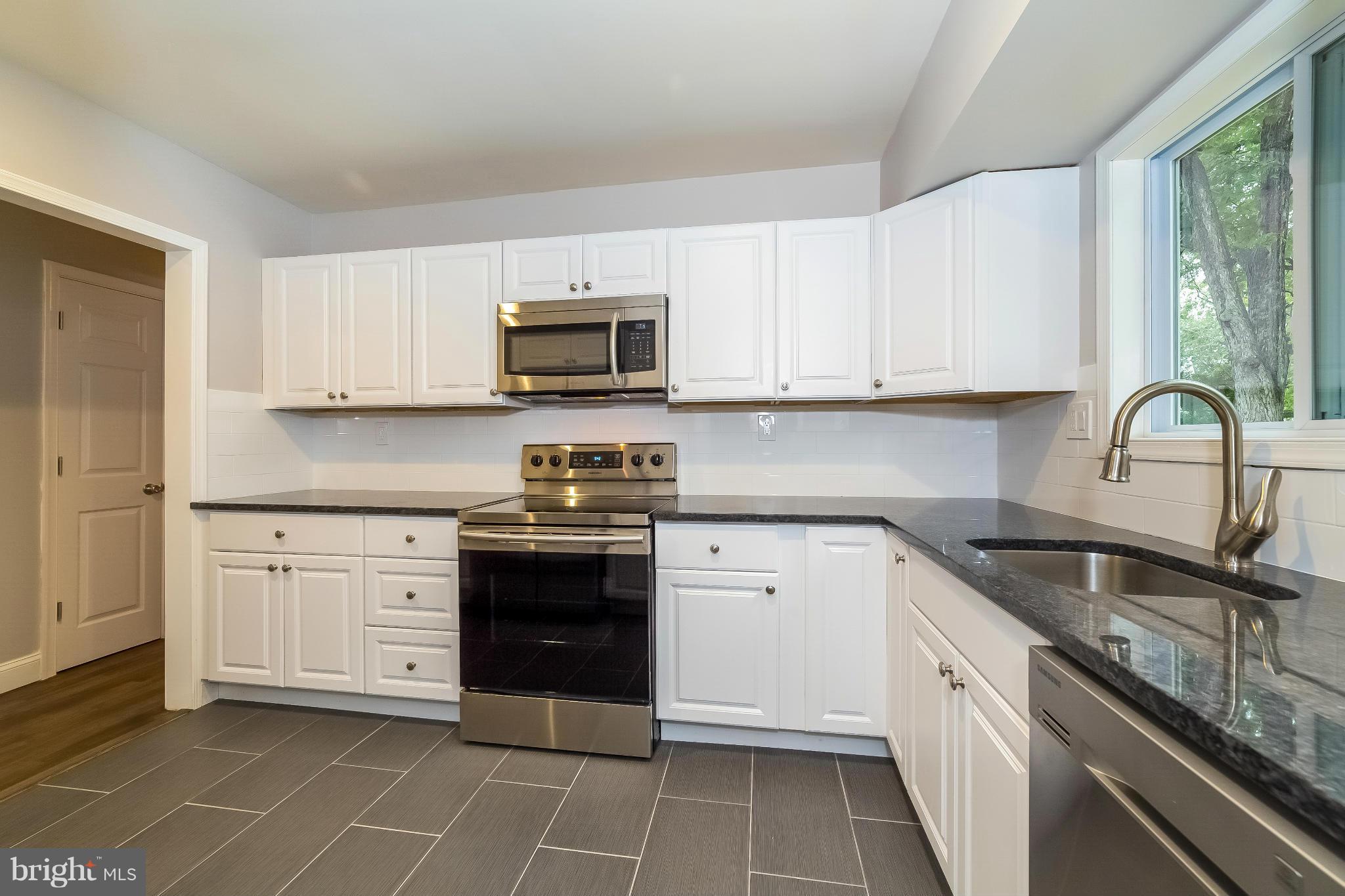 3925 Minden Road Silver Spring, MD 20906 - Photo 9 of 30 Kitchen