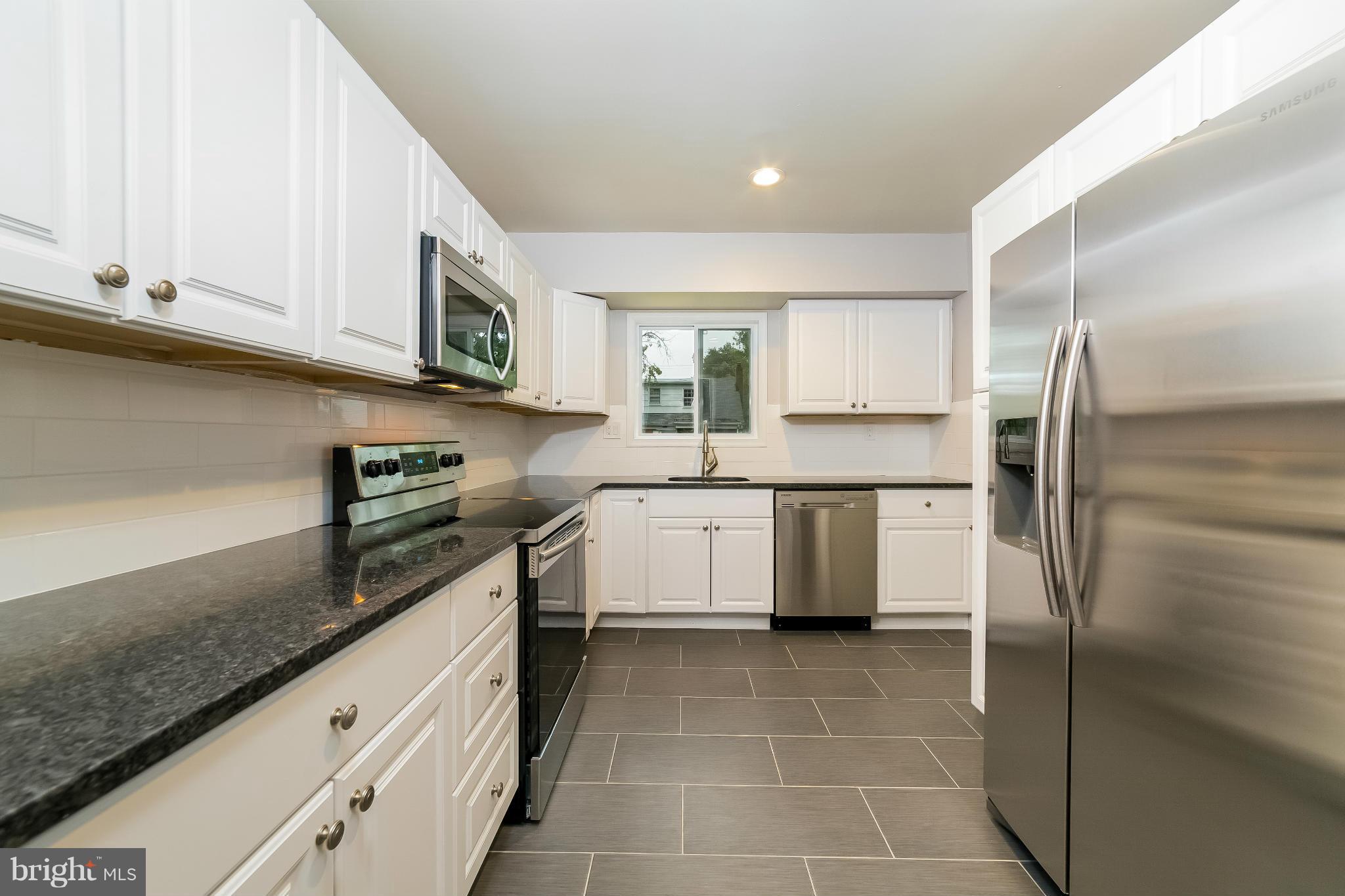 3925 Minden Road Silver Spring, MD 20906 - Photo 10 of 30 Kitchen