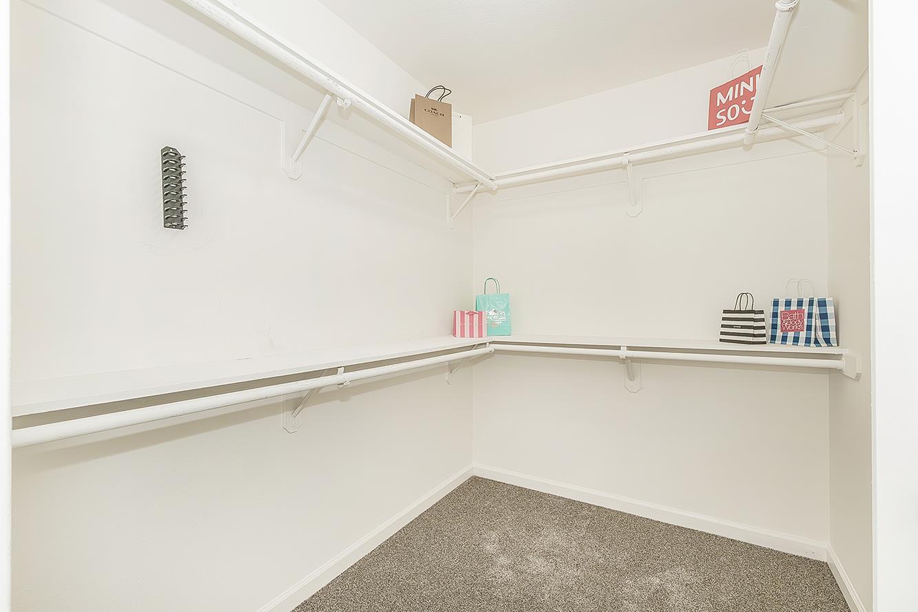 837 East Buckhill Road Fresno, CA 93720 - Photo 26 of 55 Walk-in closet