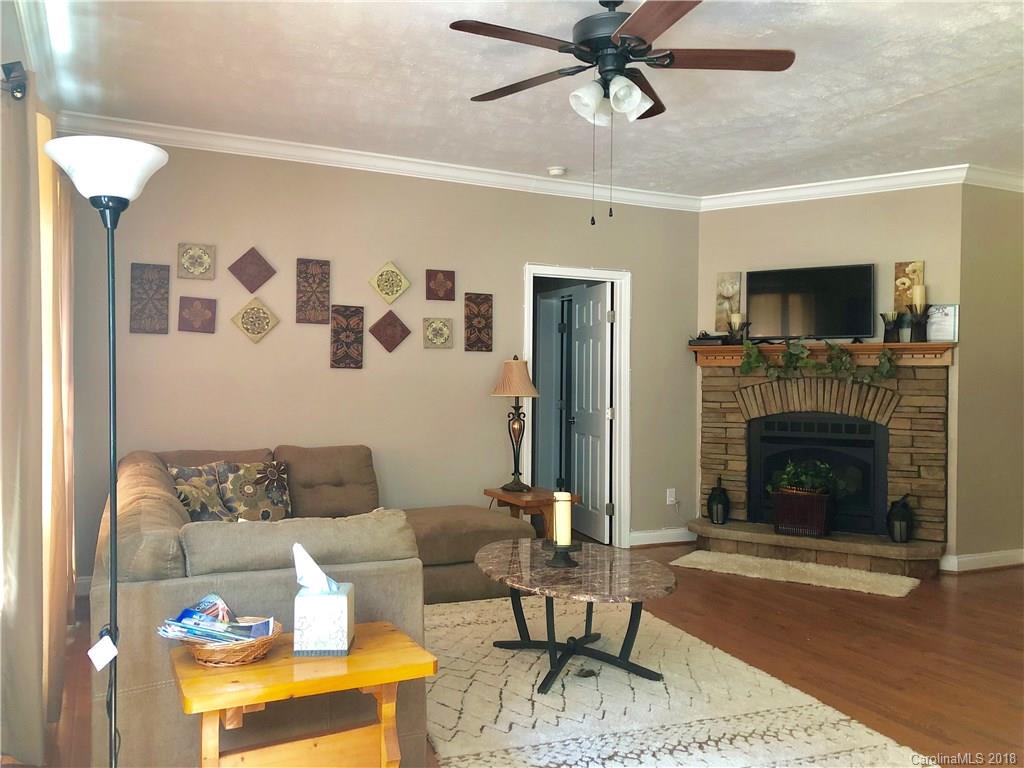 289 Wilson Cove Road Swannanoa, NC 28778 - Photo 3 of 16 Gallery Image 3