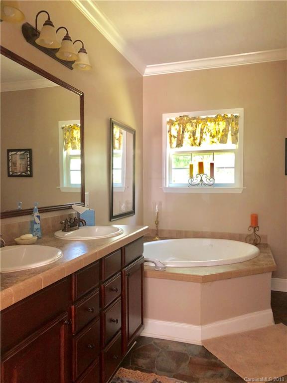 289 Wilson Cove Road Swannanoa, NC 28778 - Photo 9 of 16 Gallery Image 9