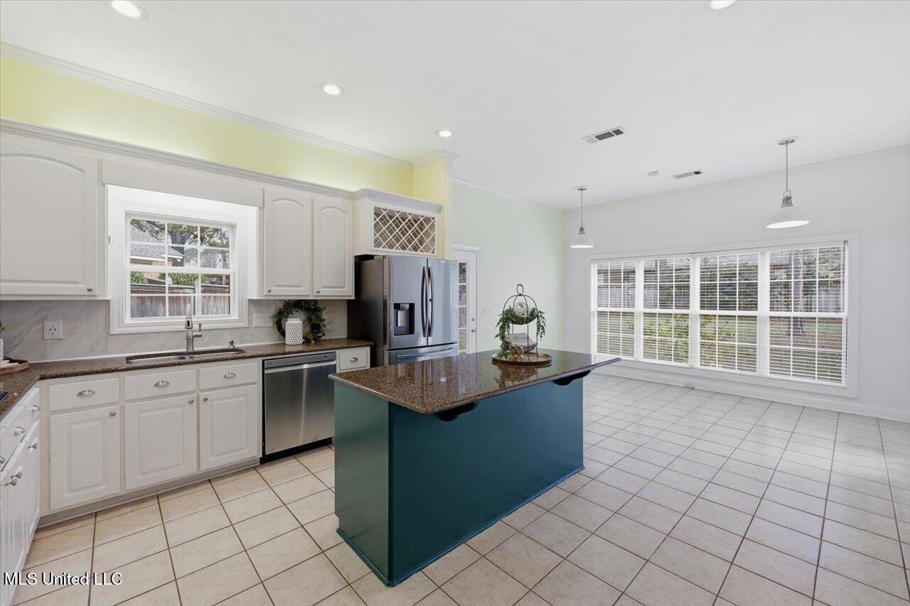 632 Sheringham Court Ridgeland, MS 39157 - Photo 12 of 41 12-632 Sheringham Ct _ Home Tours MS