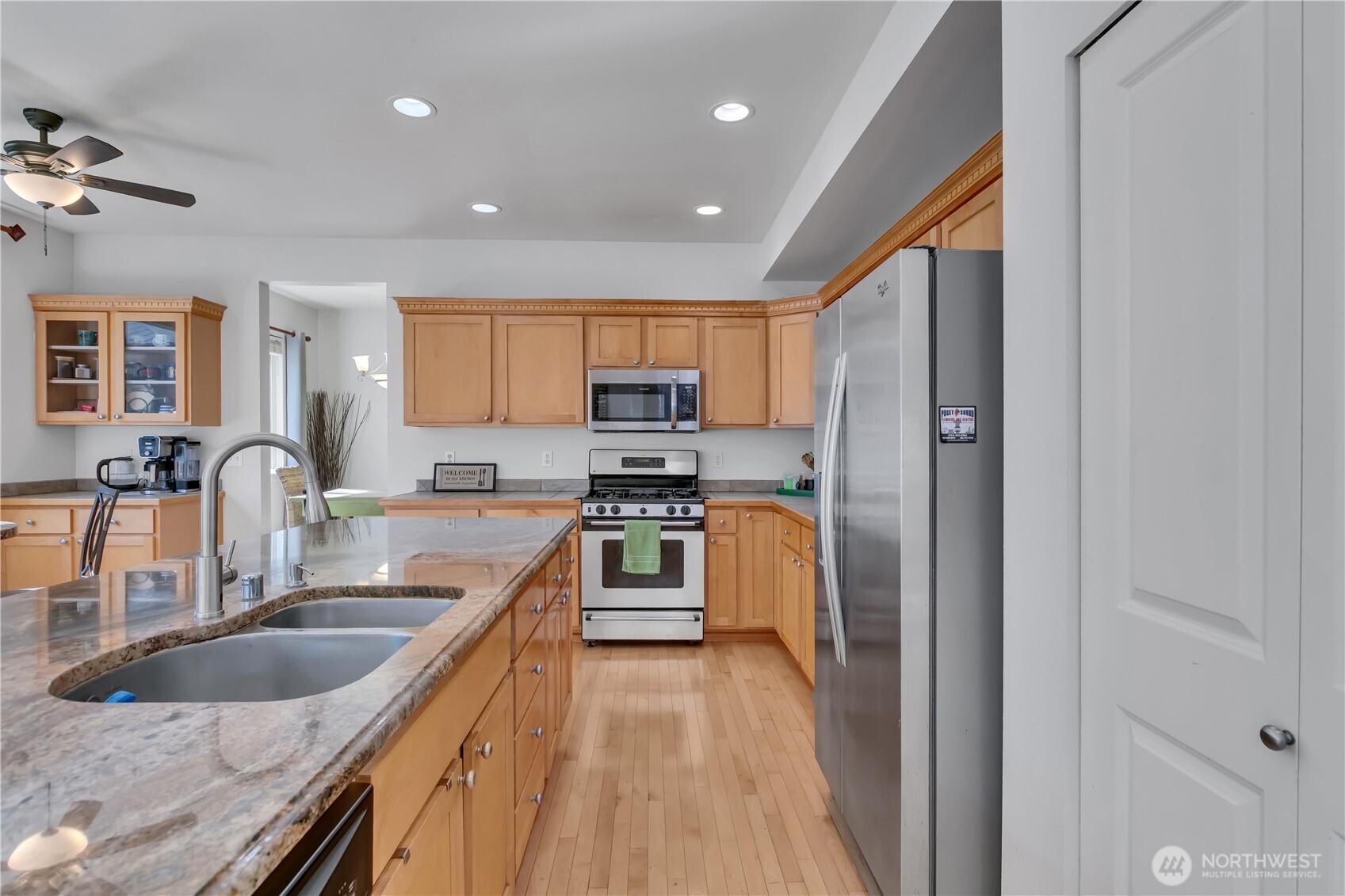 5702 Hazel Loop Southeast Auburn, WA 98092 - Photo 13 of 40
