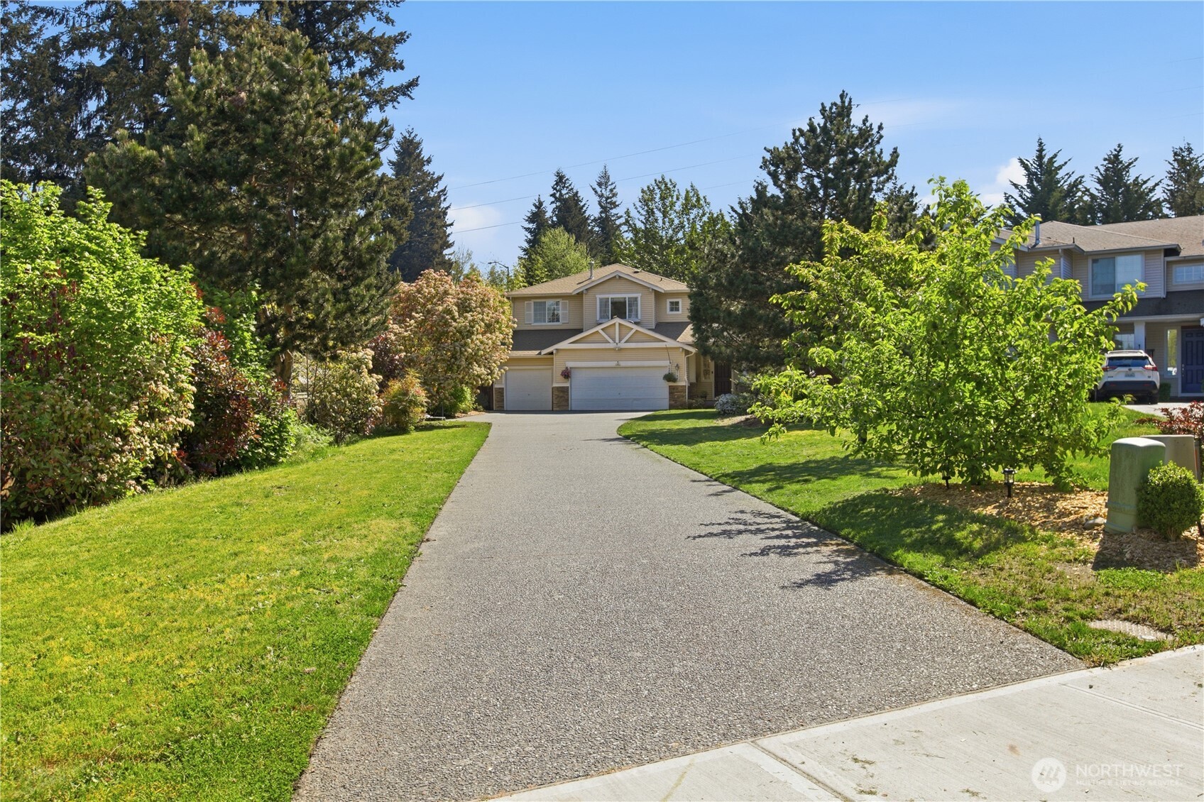 5702 Hazel Loop Southeast Auburn, WA 98092 - Photo 2 of 40