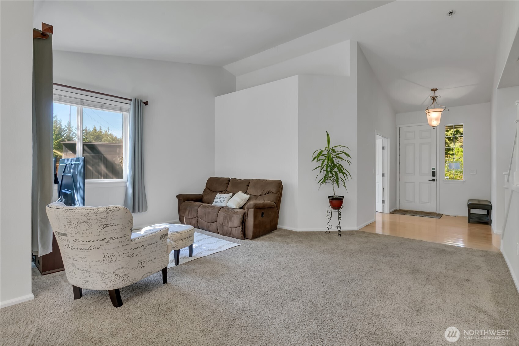 5702 Hazel Loop Southeast Auburn, WA 98092 - Photo 7 of 40