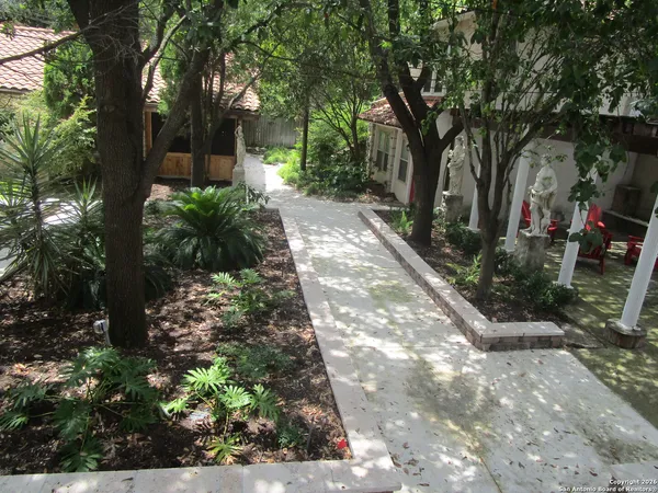 $1,150 | 403 West Elsmere Place, Unit 4, San Antonio, TX 78212