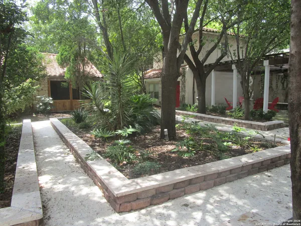 $1,150 | 403 West Elsmere Place, Unit 4, San Antonio, TX 78212