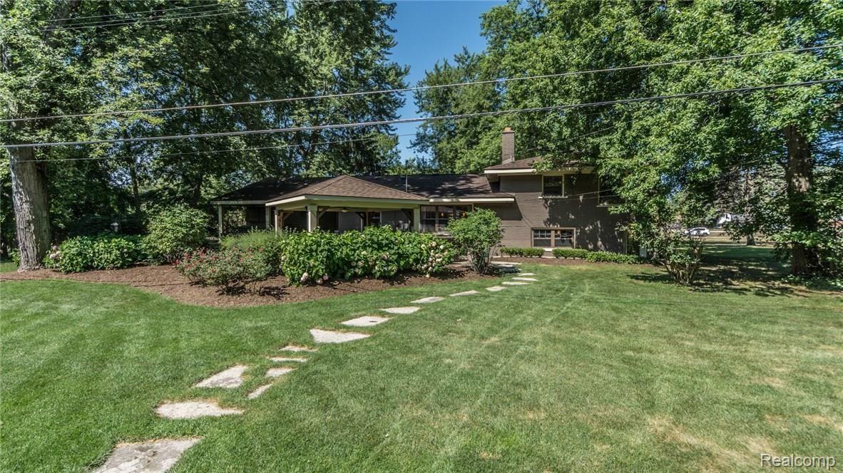 16512 Farmington Road Livonia, MI 48154 - Photo 71 of 80 dsc_0080.jpg