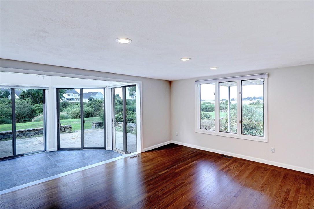 16 Oyster Point Warren, RI 02885 - Photo 13 of 38