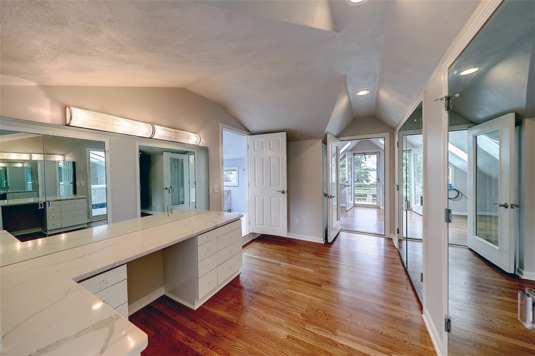 16 Oyster Point Warren, RI 02885 - Photo 22 of 38 Walk-in closet/dressing room