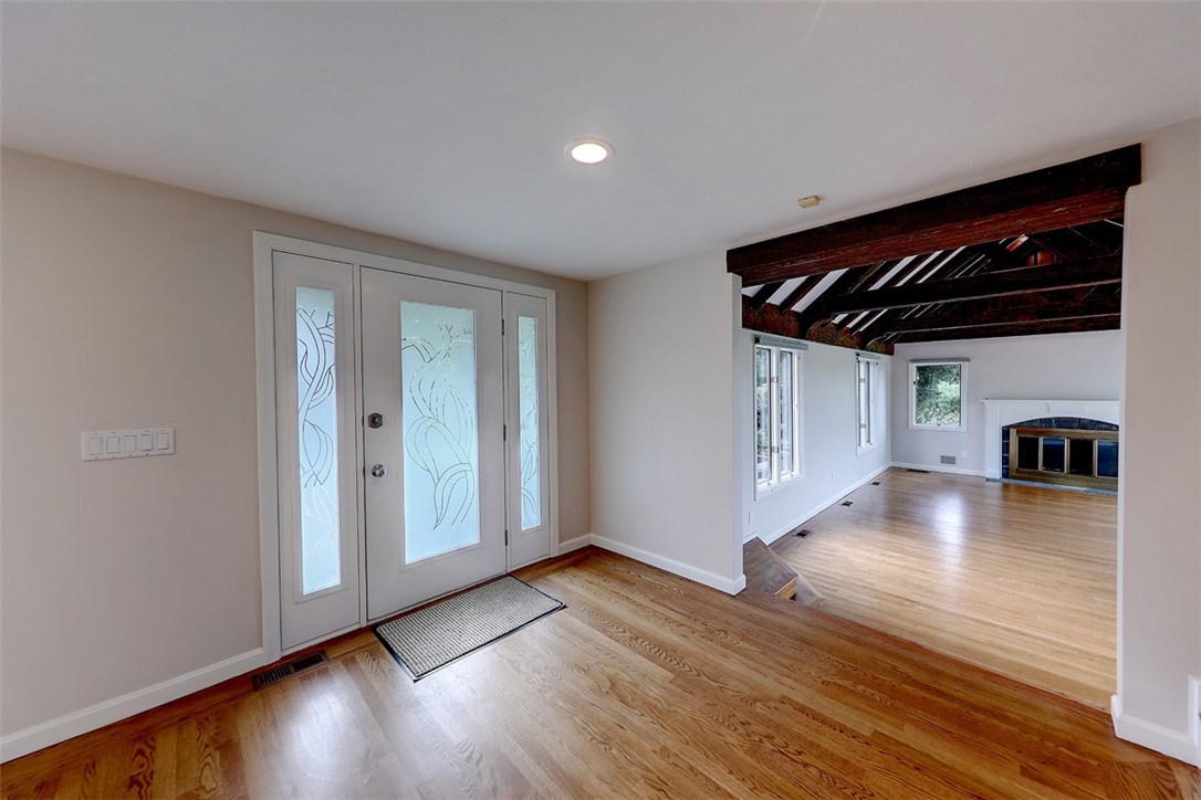 16 Oyster Point Warren, RI 02885 - Photo 7 of 38 Front entry, hardwoods throughout