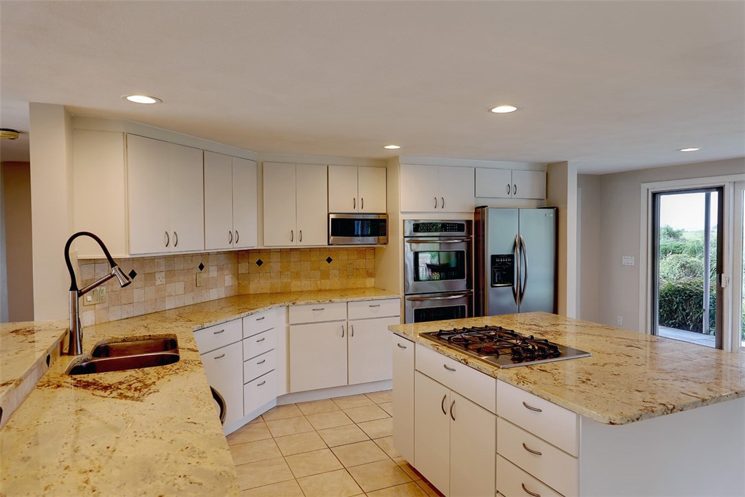 16 Oyster Point Warren, RI 02885 - Photo 10 of 38