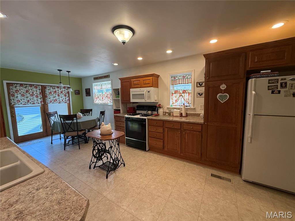 1306 Main Street South Roxana, IL 62087 - Photo 9 of 22