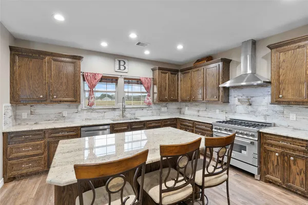 $865,000 | 757 County Road 109, Devers, TX 77538