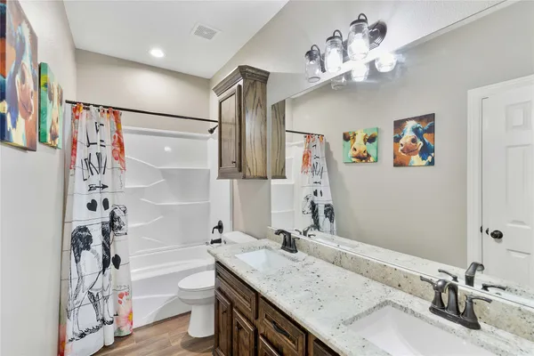 $865,000 | 757 County Road 109, Devers, TX 77538