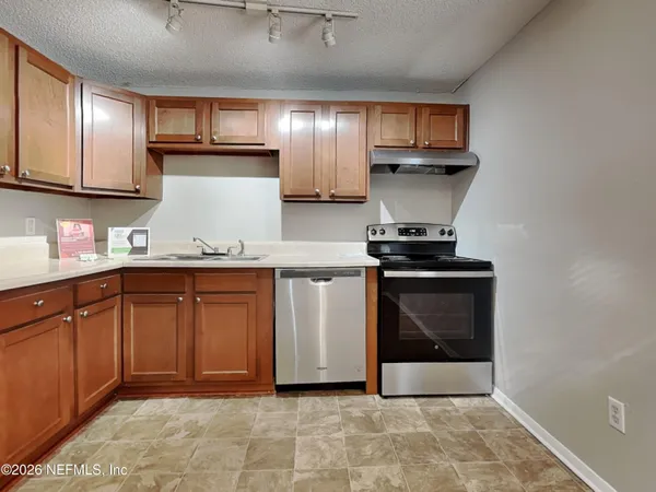 $1,295 | 11749 Kingfisher Lane East, Jacksonville, FL 32218