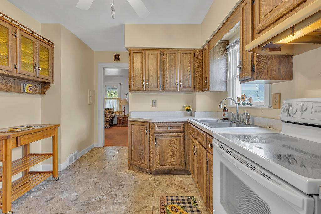 184 Clay Street Rochester, PA 15074 - Photo 8 of 23 Gallery Image 8