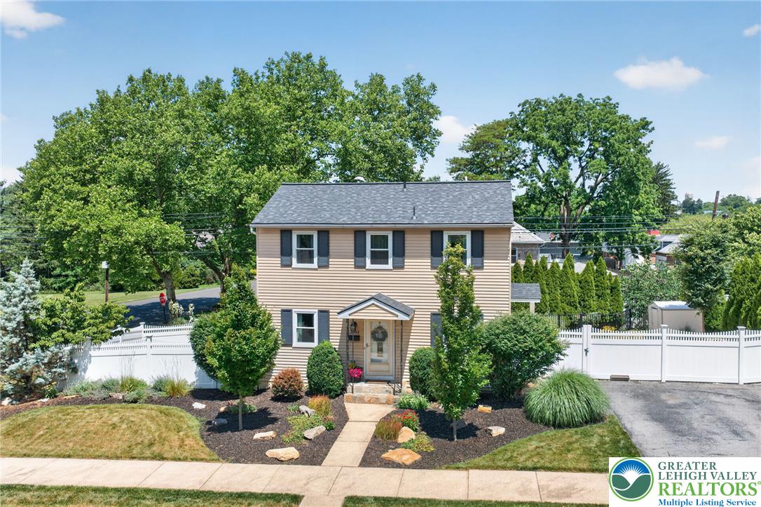 2545 Union Street Allentown, PA 18104 - Photo 3 of 47 Pride of ownership can be seen throughout thisproperty
