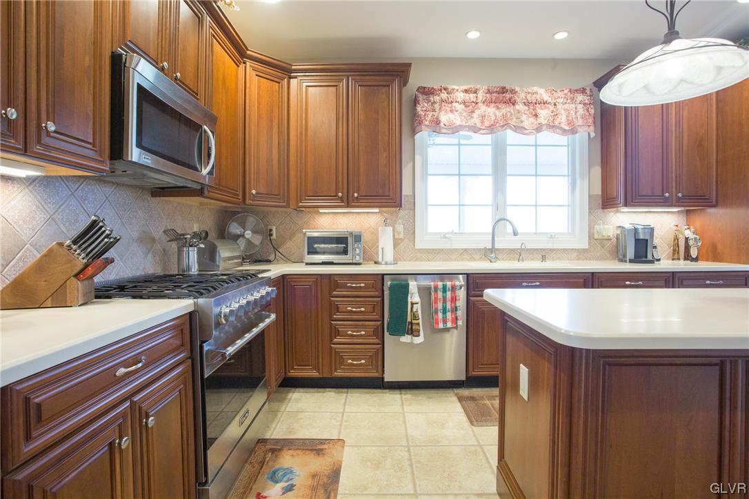116 Hester Road Bangor, PA 18013 - Photo 3 of 37 Gallery Image 3