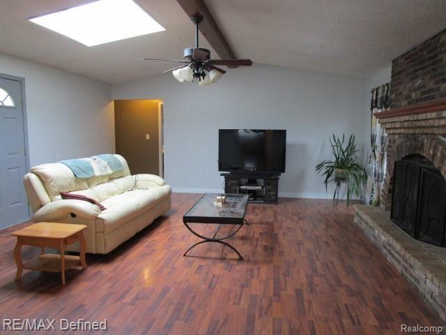 7180 Cook Road Swartz Creek, MI 48473 - Photo 10 of 12 living room.JPG