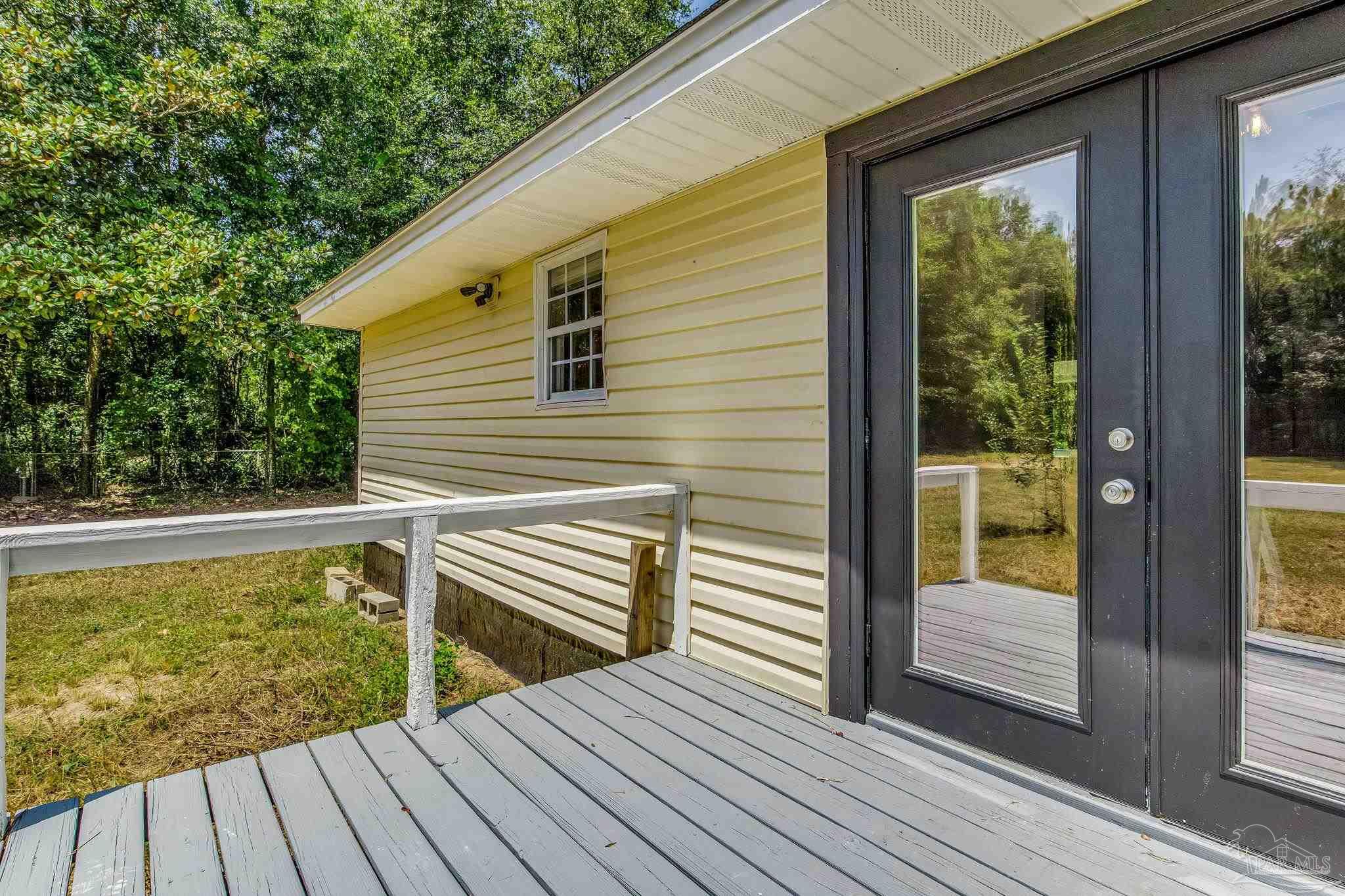 9223 John Hamm Road Milton, FL 32583 - Photo 5 of 47