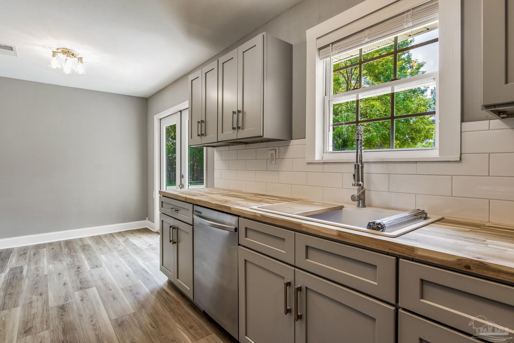 9223 John Hamm Road Milton, FL 32583 - Photo 9 of 47