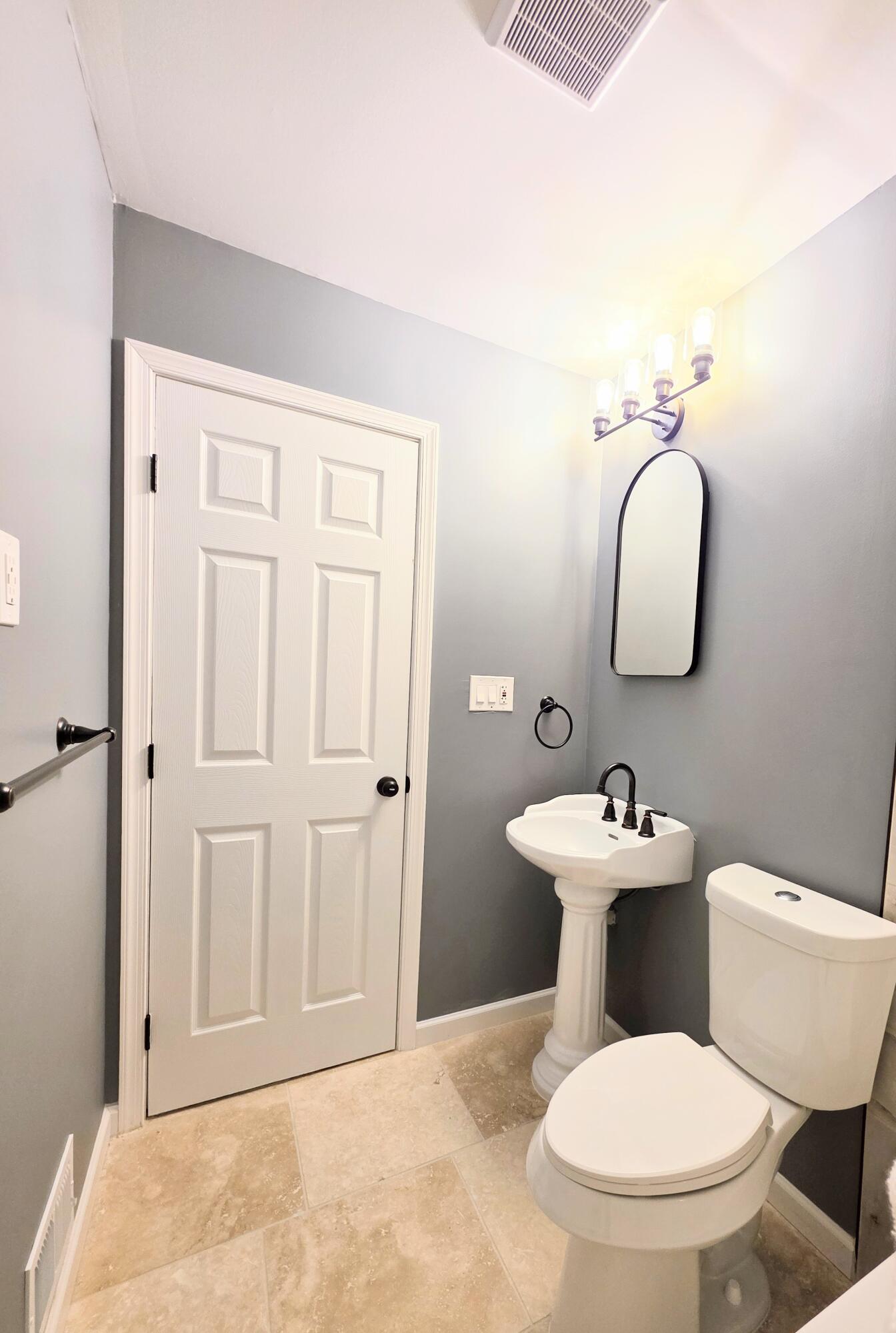 520 Rice Avenue Ypsilanti, MI 48197 - Photo 11 of 39 Rice Upper Bath 1