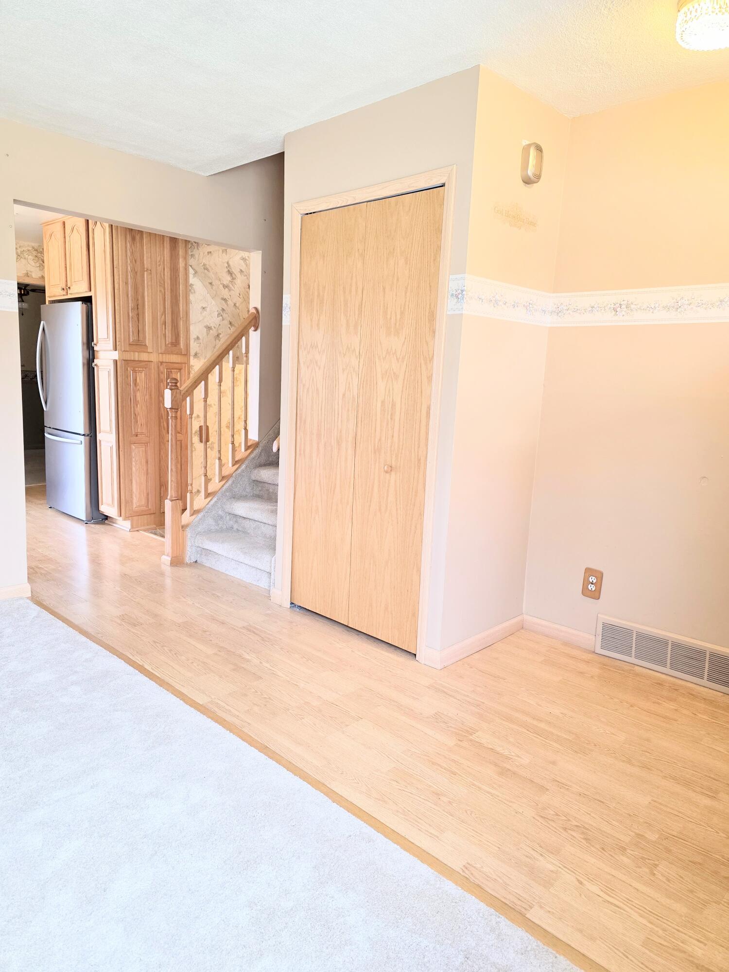 520 Rice Avenue Ypsilanti, MI 48197 - Photo 16 of 39 Rice Living Rm 1