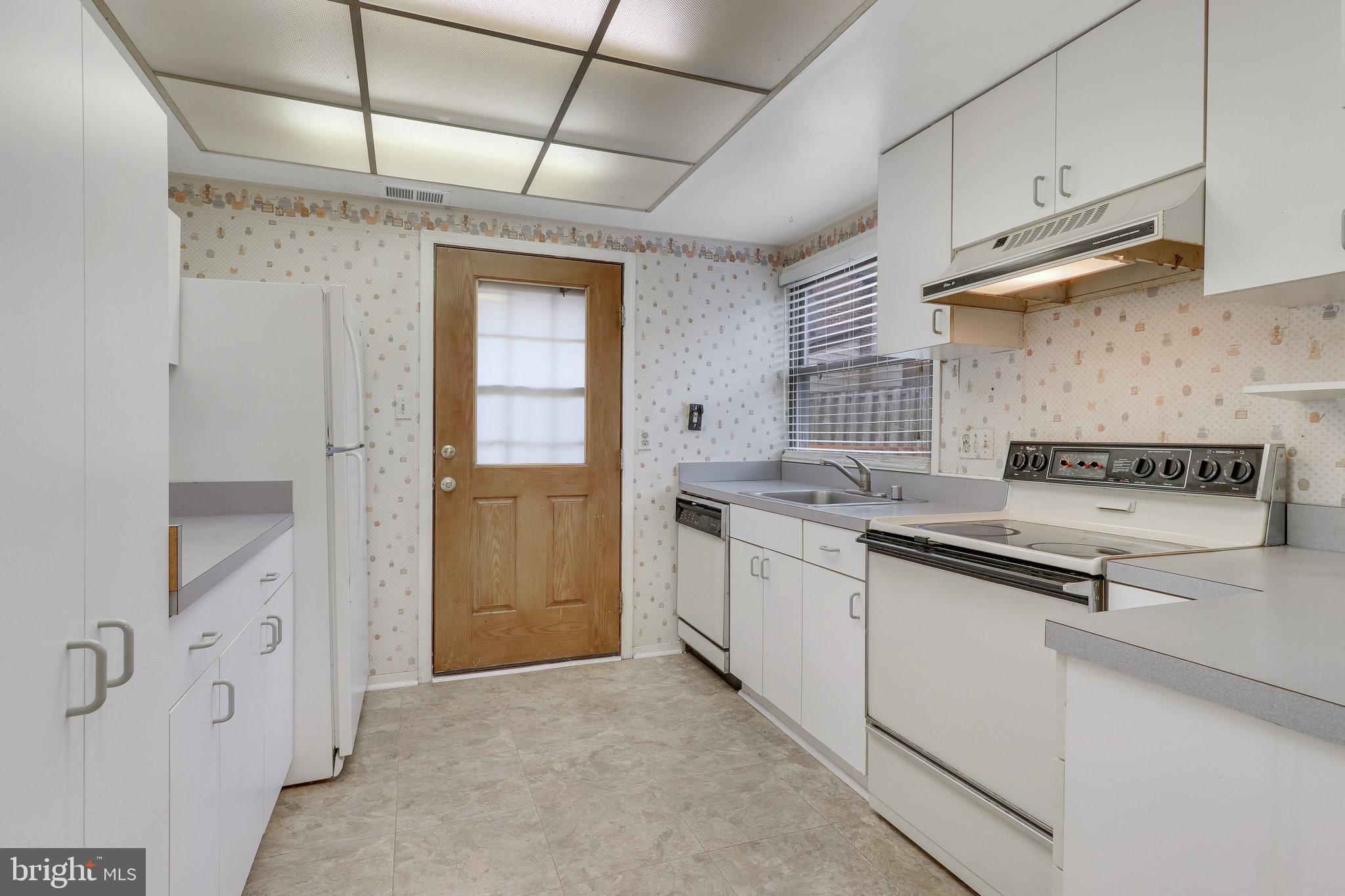 4445 Flintstone Road Alexandria, VA 22306 - Photo 12 of 39 Gallery Image 12