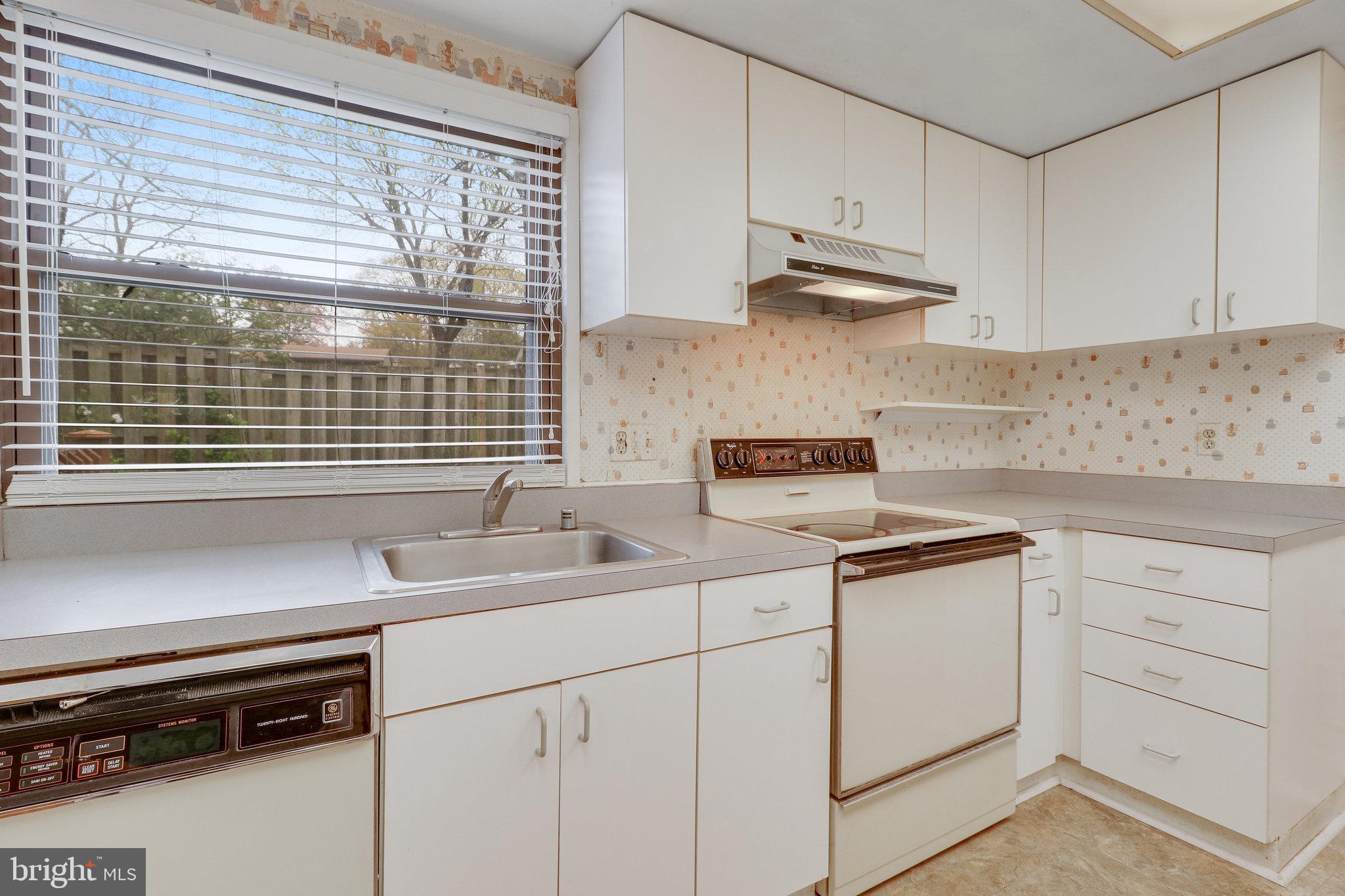 4445 Flintstone Road Alexandria, VA 22306 - Photo 13 of 39 Gallery Image 13