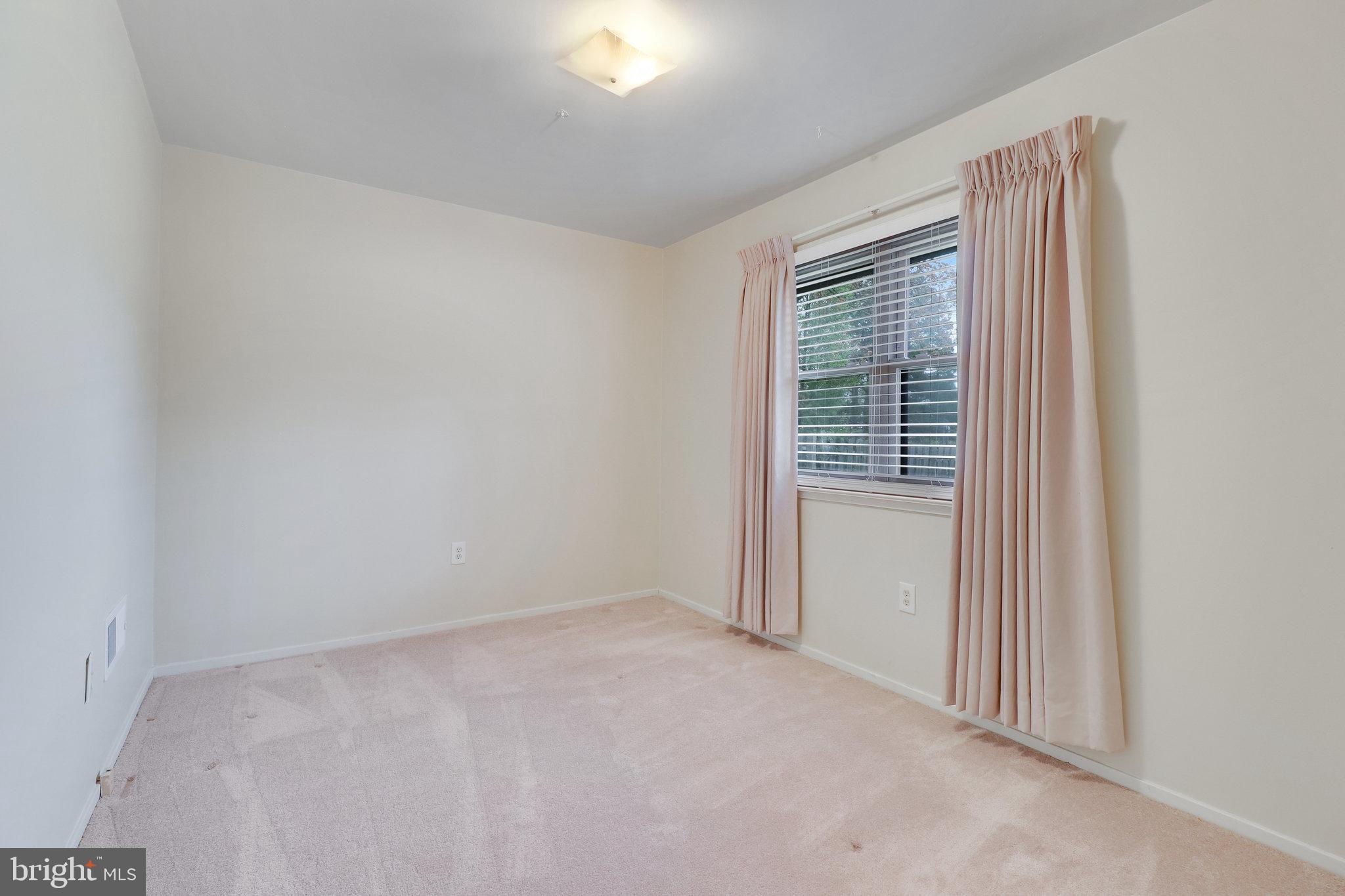 4445 Flintstone Road Alexandria, VA 22306 - Photo 26 of 39 Gallery Image 26
