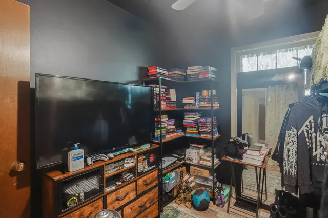 $400,000 | 1365 Newcastle Lane, Hoffman Estates, IL 60169