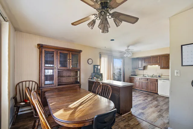 $400,000 | 1365 Newcastle Lane, Hoffman Estates, IL 60169