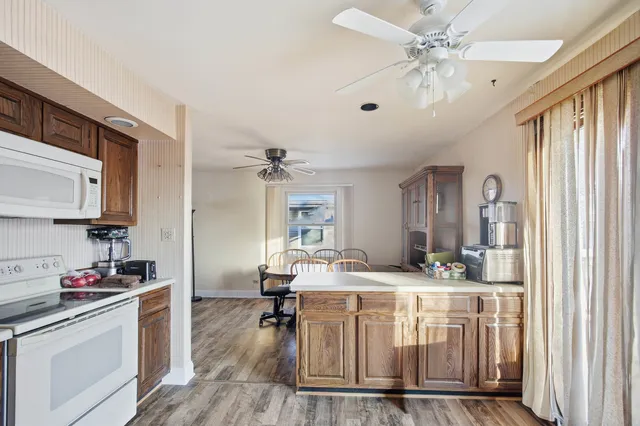 $400,000 | 1365 Newcastle Lane, Hoffman Estates, IL 60169