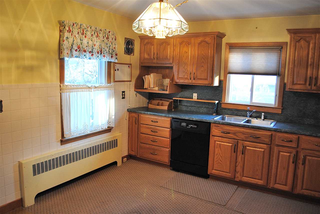 77 Porter Street Manchester, NH 03103 - Photo 5 of 23