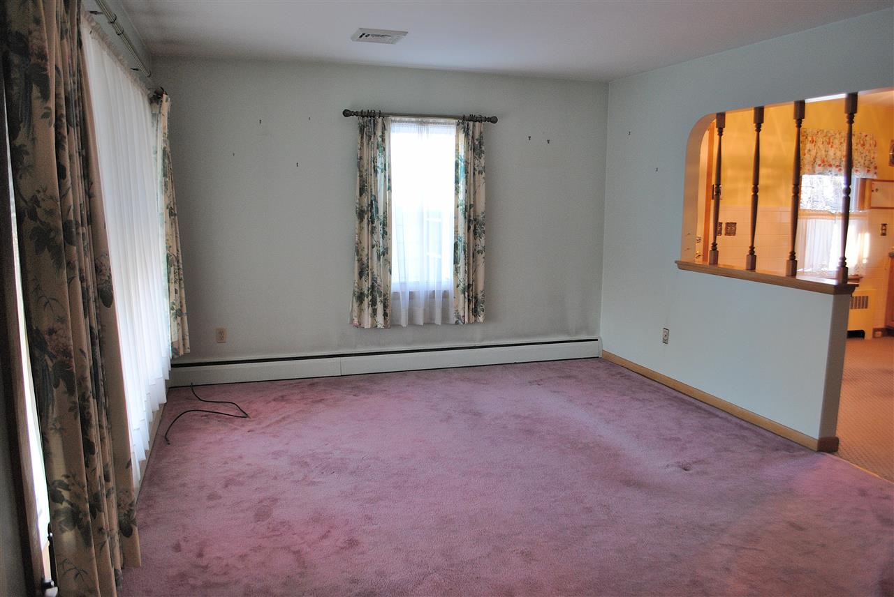 77 Porter Street Manchester, NH 03103 - Photo 6 of 23