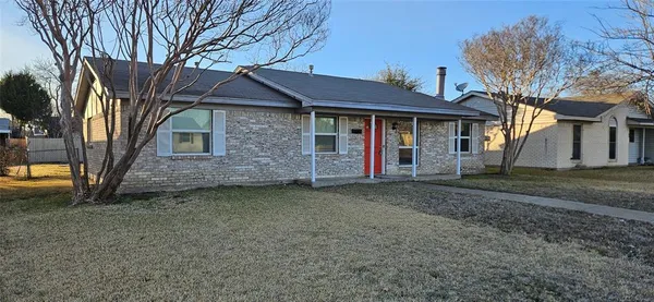 $1,950 | 2025 Lamont Drive, Garland, TX 75040