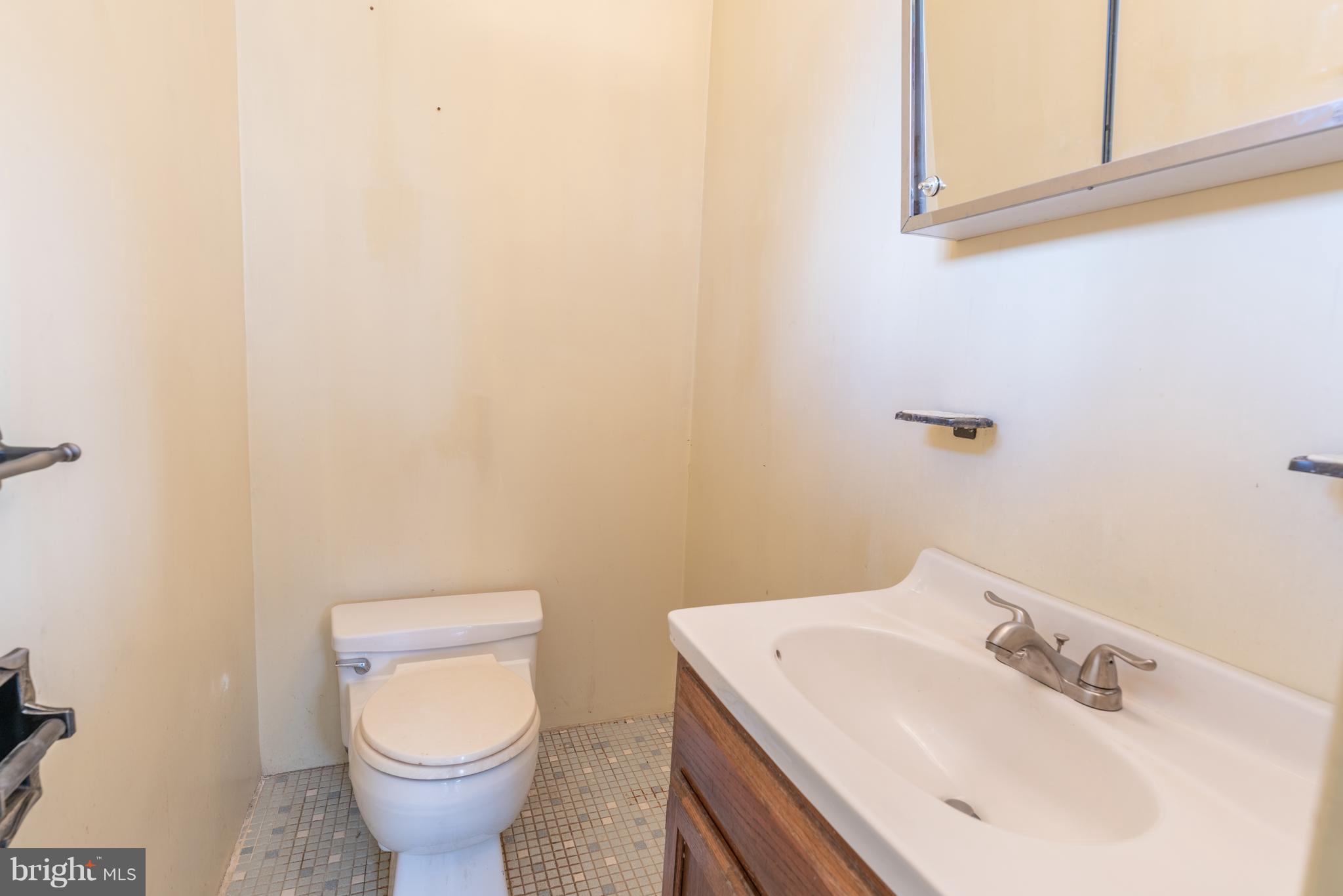 5580 Emmaus Road Emmaus, PA 18049 - Photo 11 of 28 Gallery Image 11