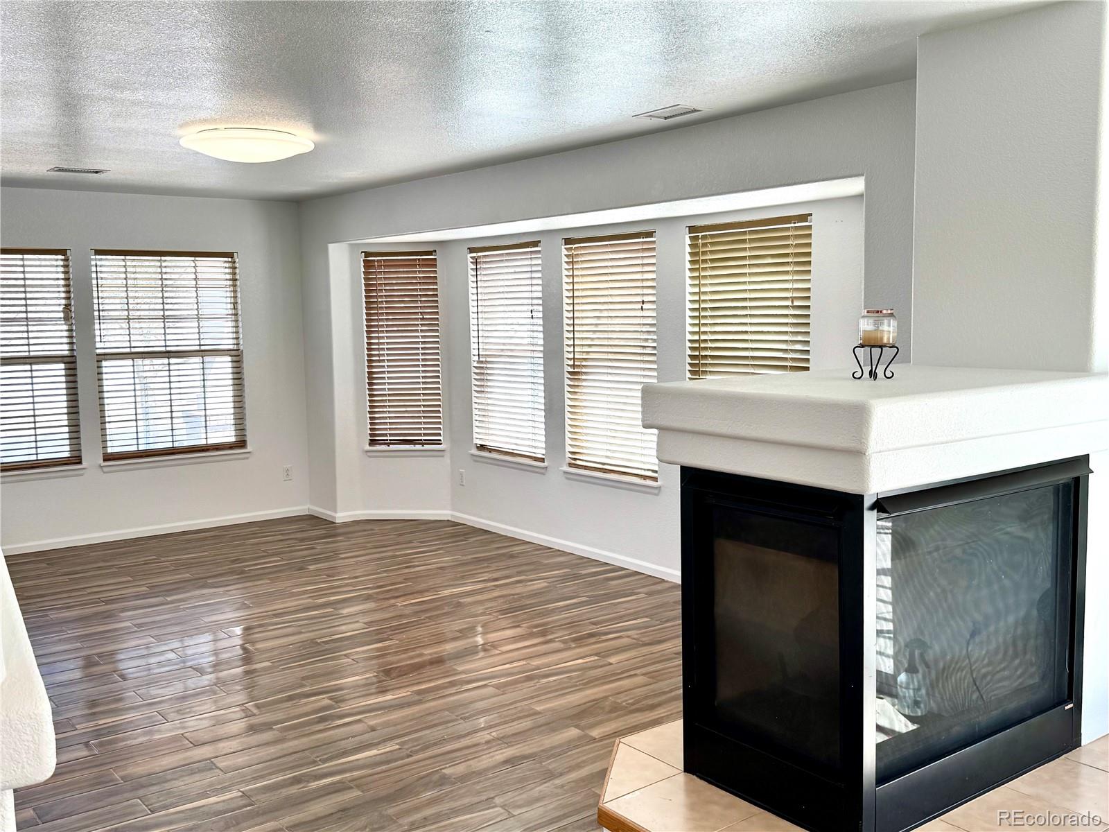 5553 Jebel Court Denver, CO 80249 - Photo 6 of 30