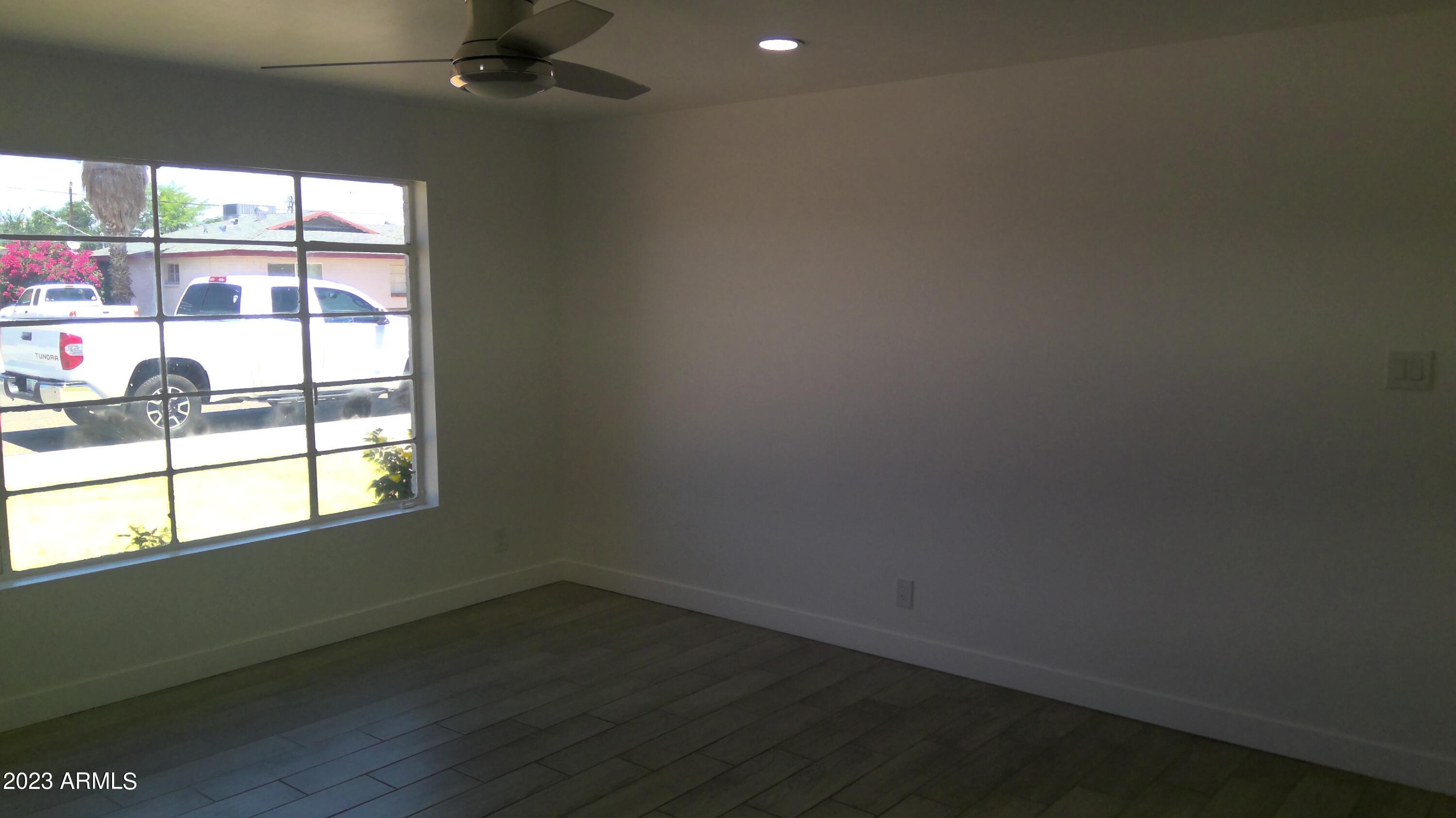 2613 West Lamar Road Phoenix, AZ 85017 - Photo 9 of 20 WIN_20230522_12_22_44_Pro
