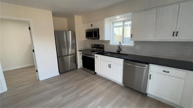 $275,000 | 210 North Roosevelt Street, Spring Hill, KS 66083