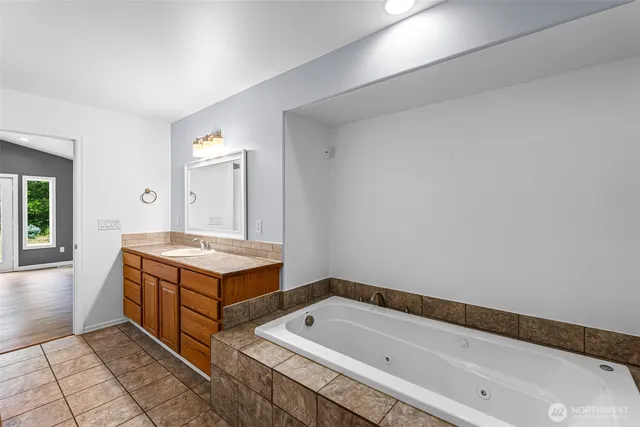 $2,300 | 141 Dunoon Place, Shelton, WA 98584