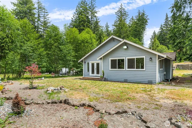 $2,300 | 141 Dunoon Place, Shelton, WA 98584